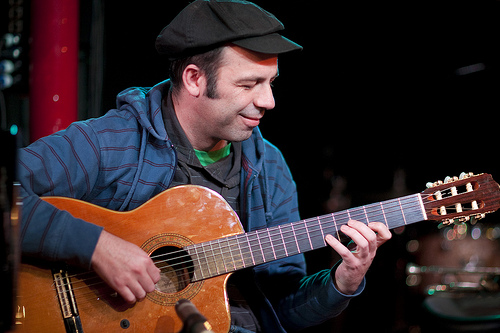 bende-zsolt-akusztikus-gitar.jpg