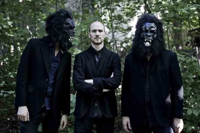 gorilla-mask-promo-200512-07.jpg