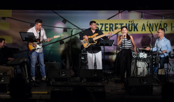 band-3-8.jpg