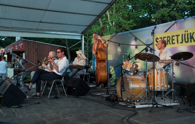 band1-5.jpg