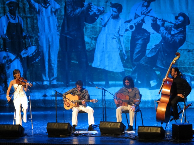 illenyi-katica-es-swing-de-gitanes.jpg