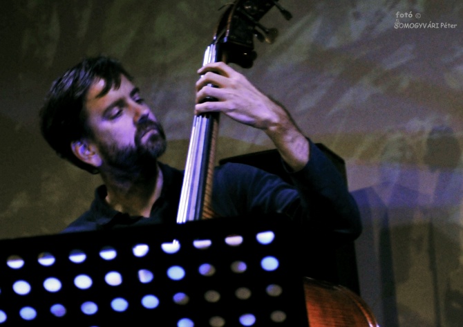 09.jpg