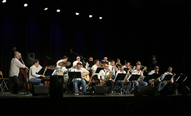a-budapest-jazz-orchestra-egy-faltol-falig-hazban.jpg
