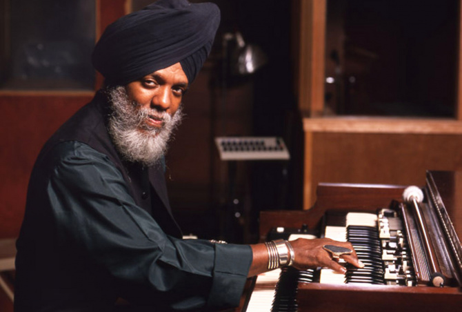 dr-lonnie-smith.jpg