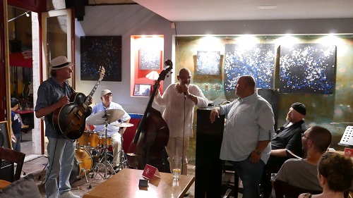 robi-lajos-jancsi-pottyos-gyafi.jpg