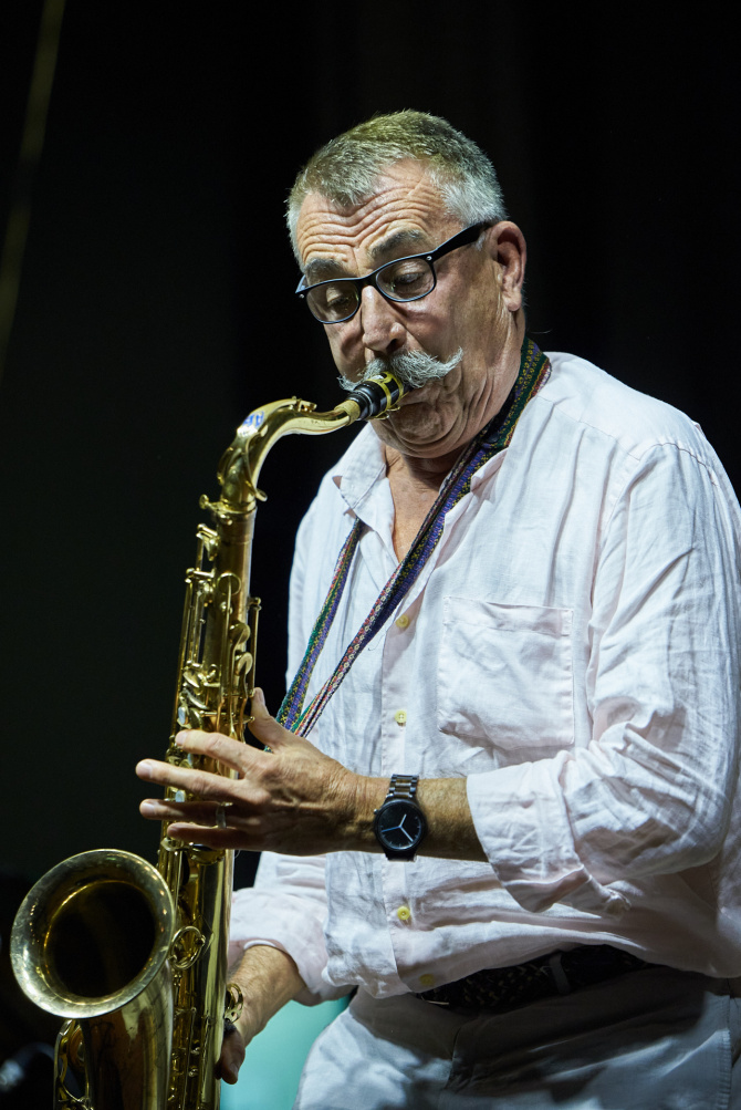 dm-tenor.jpg