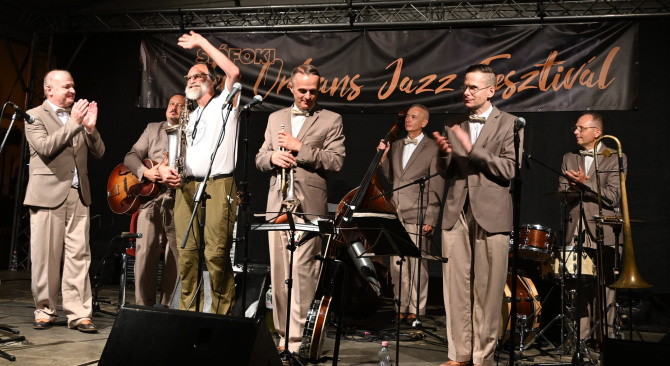 hjb-sr-vege.jpg hjb-sr-vege.jpg