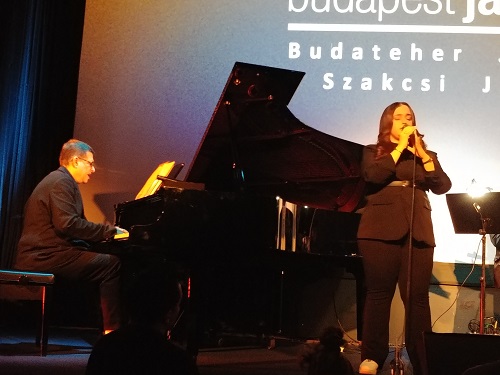 szakcsi-jr-es-bango-a.jpg szakcsi-jr-es-bango-a.jpg