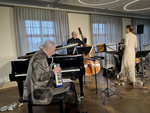 matthias-ruegg.jpg matthias-ruegg.jpg