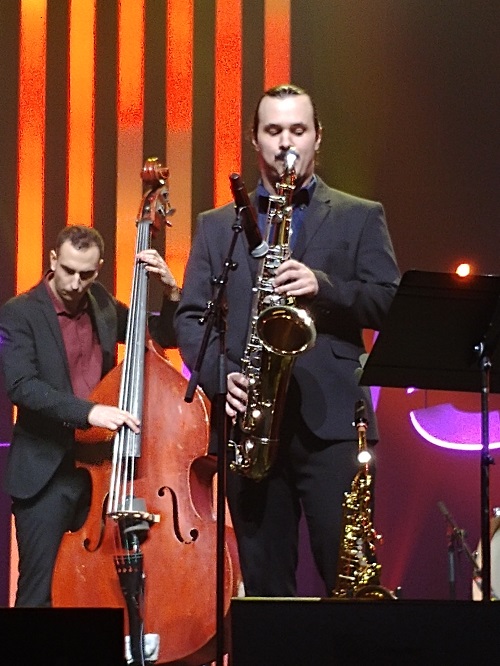 tenor-bogo.jpg tenor-bogo.jpg