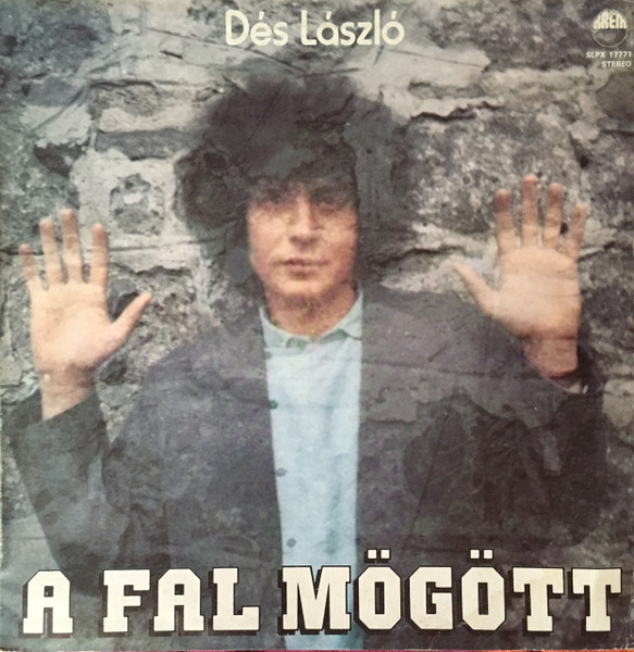 des-laszlo-a-fal-mogott.jpg