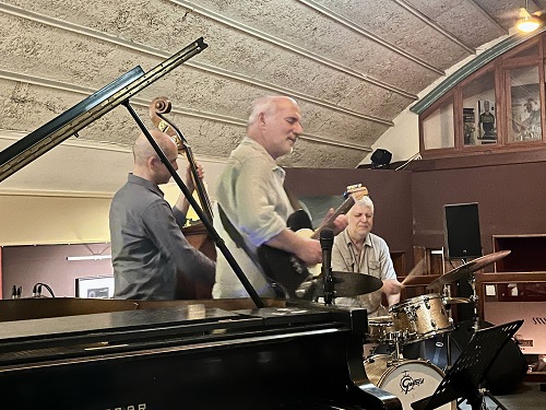 jg-trio.jpg jg-trio.jpg