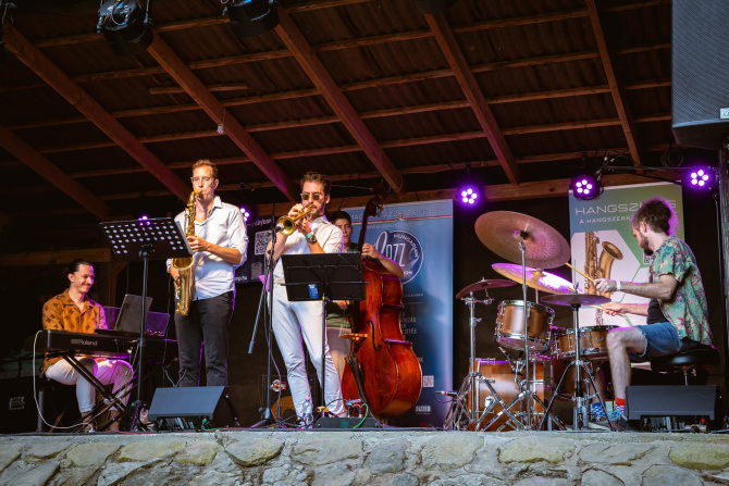 daveform-quintet.jpg daveform-quintet.jpg