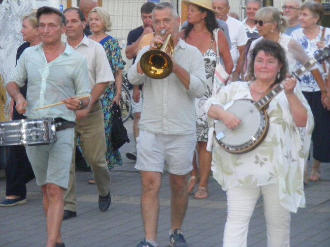 marching-band-vonul2.JPG