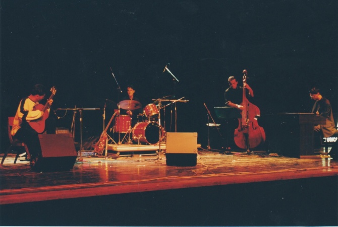 pusztai-toni-es-a-cumo-trio-at-bkk-2000.jpg